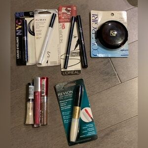 Makeup Lot – Covergirl, Revlon Lash Fantasy, Neutrogena (9 Piece Set)